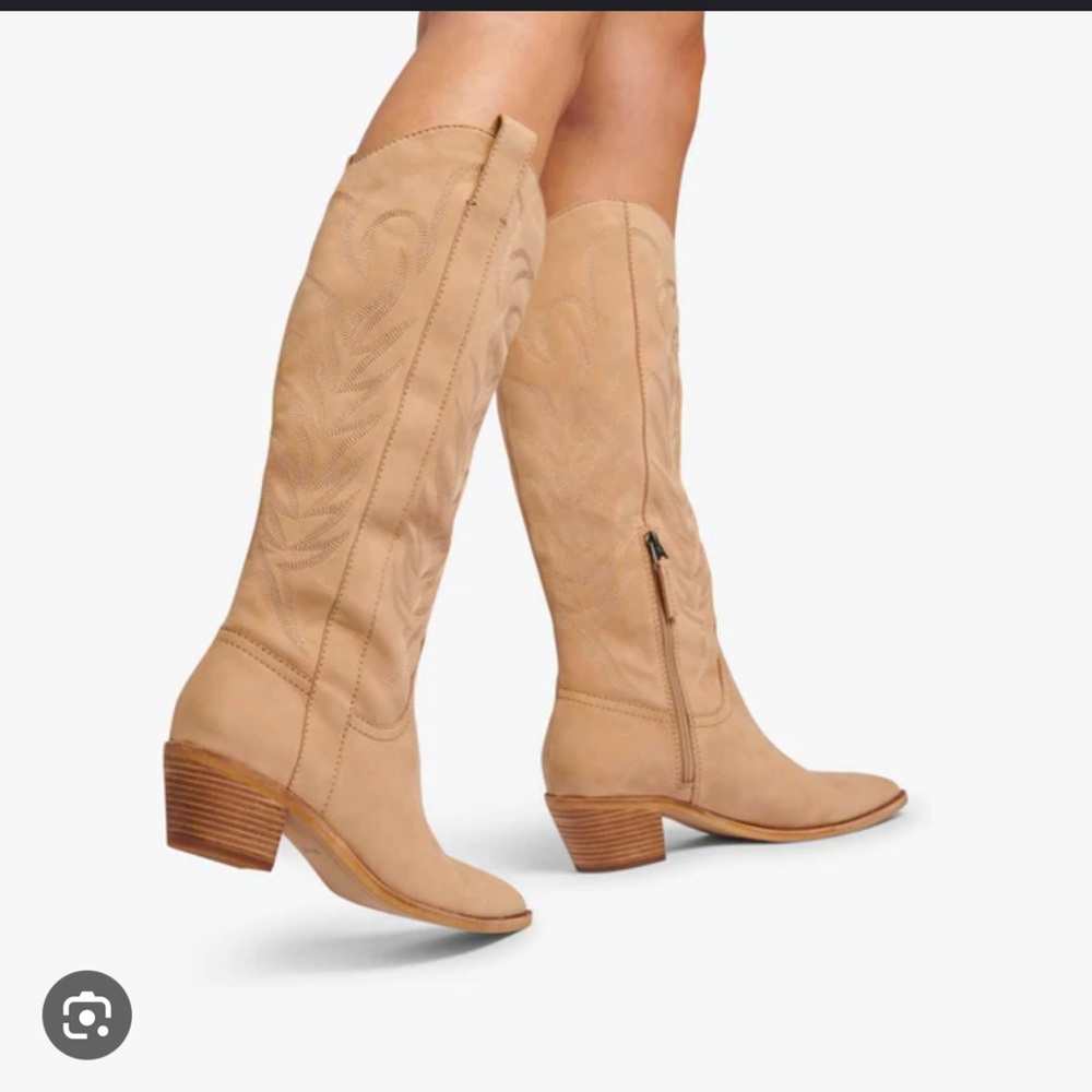 Dolce Vita Solei Boot in Dune Nubuck